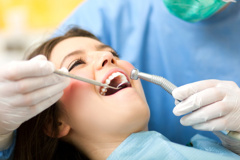 矯正治療中の虫歯も当院で治療